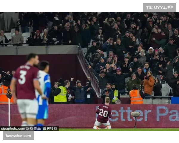 热刺主场球迷提前退场反映战术崩溃 图多尔首秀面临严峻考验